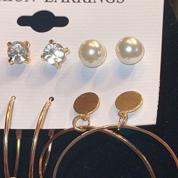 Fashion Earrings.  - Picture 7 of 13